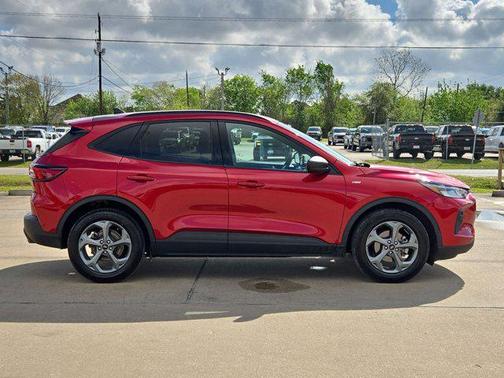 Rapid Red Metallic Tinted Clearcoat 2025 Ford Escape ST-Line