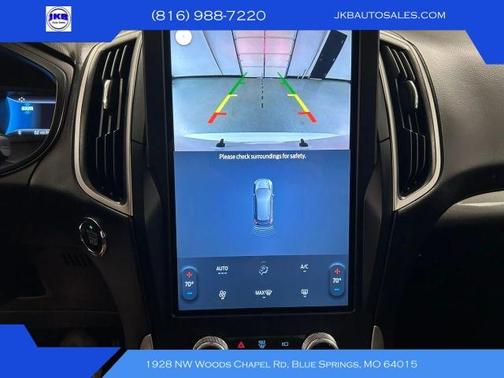 White 2022 Ford Edge SE