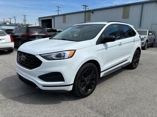2022 Ford Edge SE