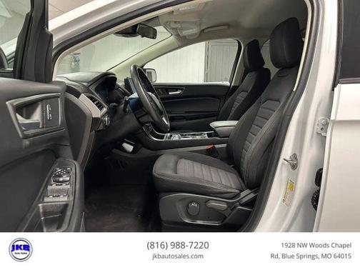 White 2022 Ford Edge SE