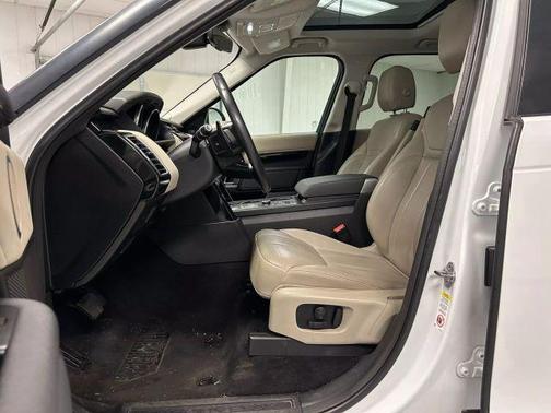 2018 Land Rover Discovery SE