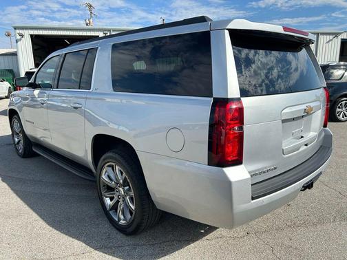 2019 Chevrolet Suburban LT
