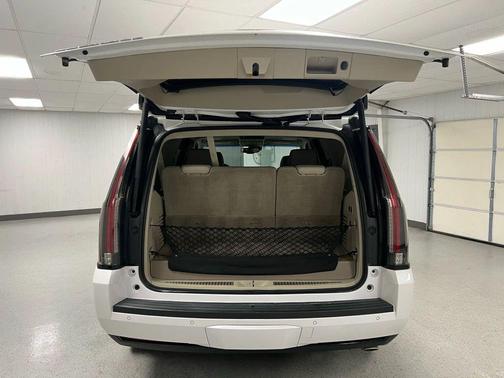 2016 Cadillac Escalade Premium