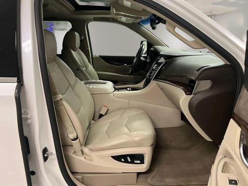 2016 Cadillac Escalade Premium