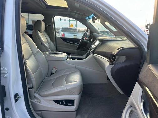 2016 Cadillac Escalade Premium