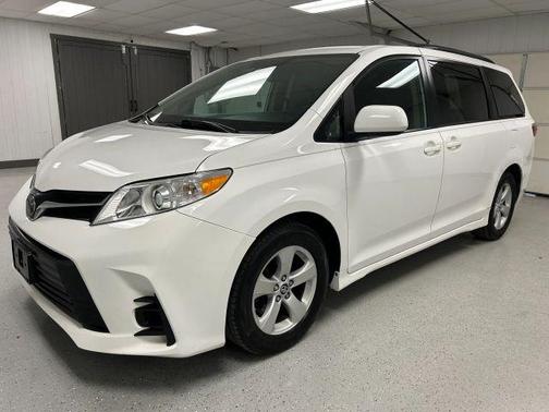 White 2020 Toyota Sienna LE