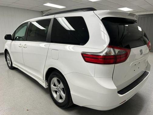White 2020 Toyota Sienna LE