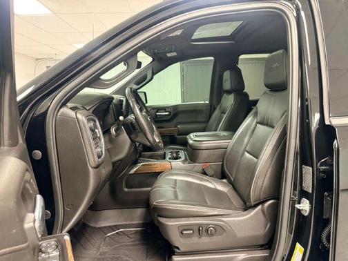 Black 2019 Chevrolet Silverado 1500 High Country