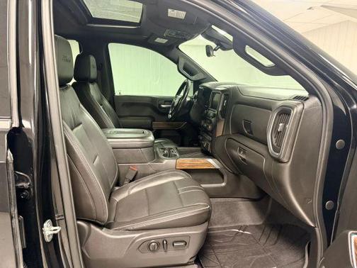 Black 2019 Chevrolet Silverado 1500 High Country