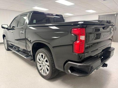 Black 2019 Chevrolet Silverado 1500 High Country