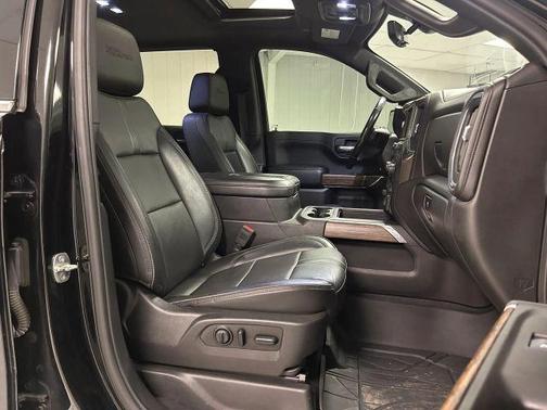 Black 2019 Chevrolet Silverado 1500 High Country