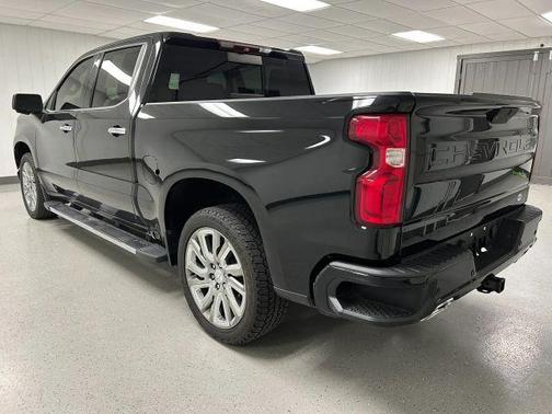 Black 2019 Chevrolet Silverado 1500 High Country