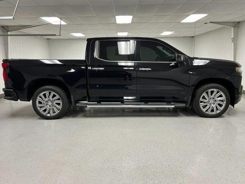 Black 2019 Chevrolet Silverado 1500 High Country