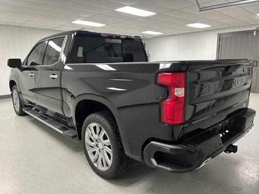 Black 2019 Chevrolet Silverado 1500 High Country