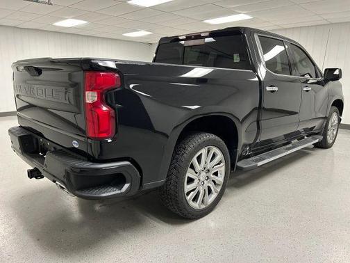 Black 2019 Chevrolet Silverado 1500 High Country