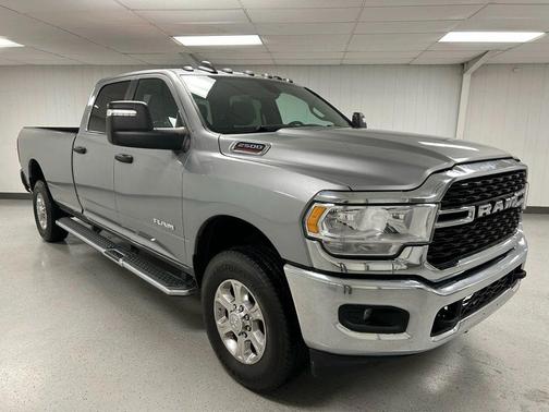 2023 RAM 2500 Big Horn Crew Cab 4x4 8' Box