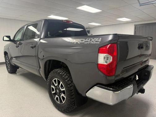Gray 2019 Toyota Tundra SR5