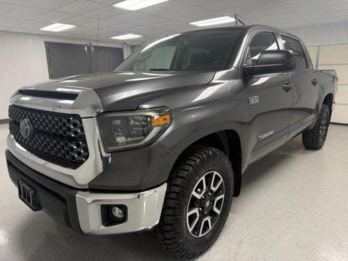 Gray 2019 Toyota Tundra SR5
