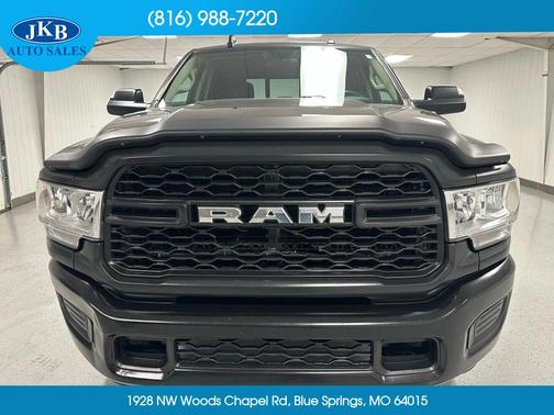 2019 RAM 3500 Tradesman Crew Cab 4x4 8' Box
