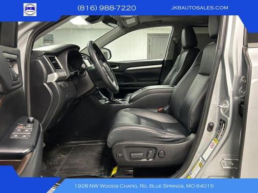 Silver 2019 Toyota Highlander Hybrid XLE