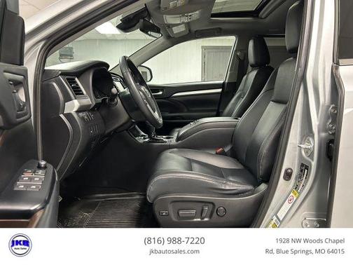 Silver 2019 Toyota Highlander Hybrid XLE
