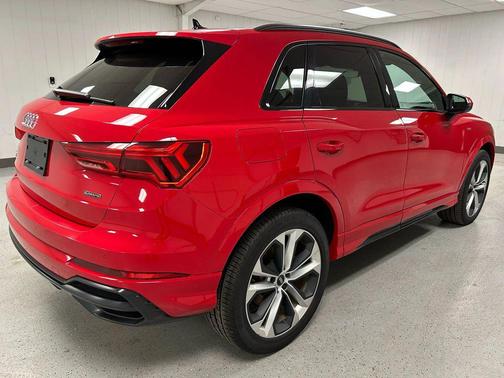2022 Audi Q3 45 S line Premium Plus
