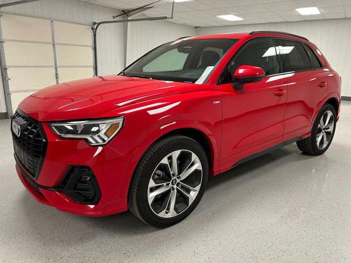 2022 Audi Q3 45 S line Premium Plus