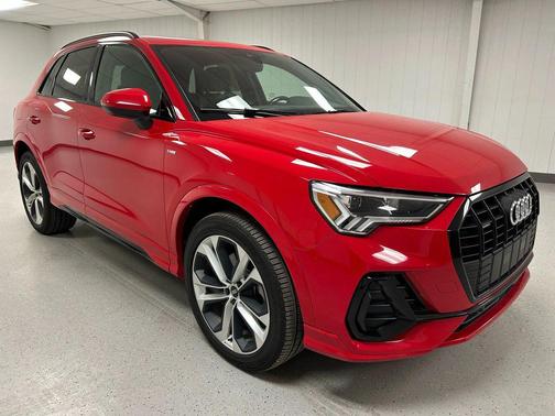 2022 Audi Q3 45 S line Premium Plus