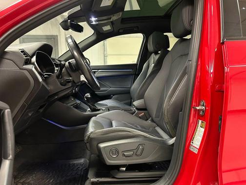2022 Audi Q3 45 S line Premium Plus