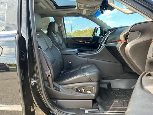 2015 Cadillac Escalade Premium