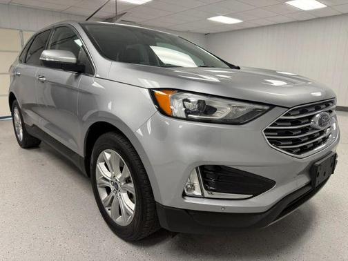 Silver 2022 Ford Edge Titanium