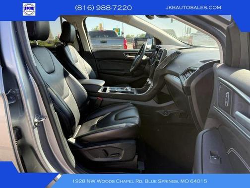 Silver 2022 Ford Edge Titanium