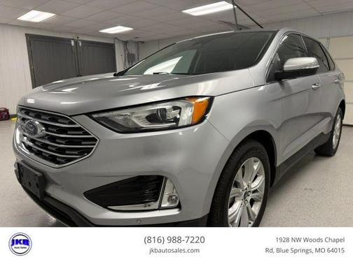 Silver 2022 Ford Edge Titanium