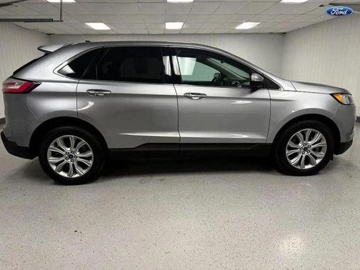 Silver 2022 Ford Edge Titanium