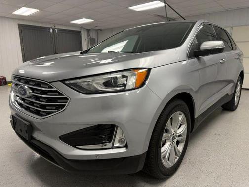 Silver 2022 Ford Edge Titanium
