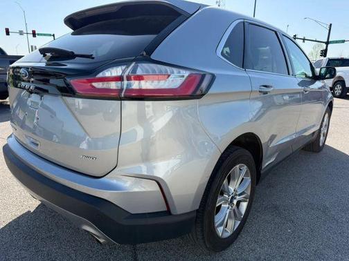 Silver 2022 Ford Edge Titanium