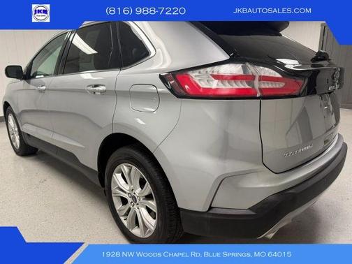 Silver 2022 Ford Edge Titanium