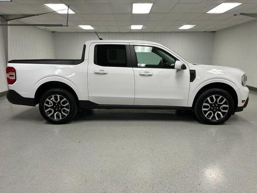 White 2022 Ford Maverick Lariat