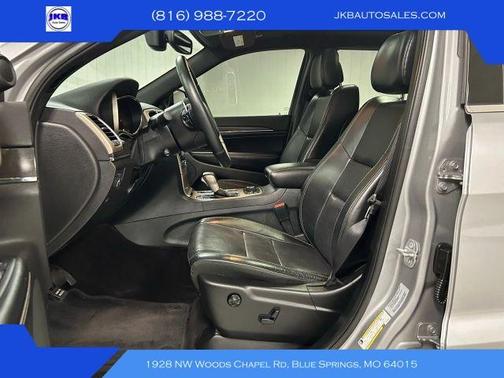 Silver 2017 Jeep Grand Cherokee Limited