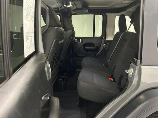 Gray 2019 Jeep Wrangler Unlimited Rubicon