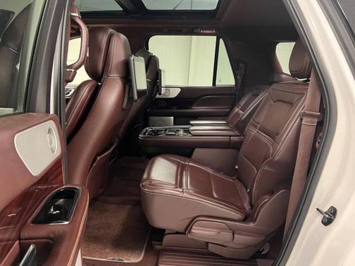 2018 Lincoln Navigator L Black Label