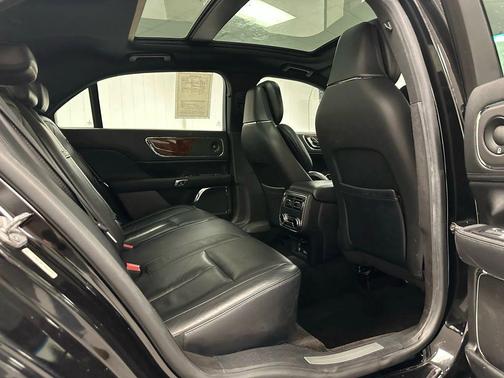 2017 Lincoln Continental Reserve