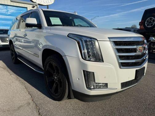 White 2017 Cadillac Escalade ESV Luxury
