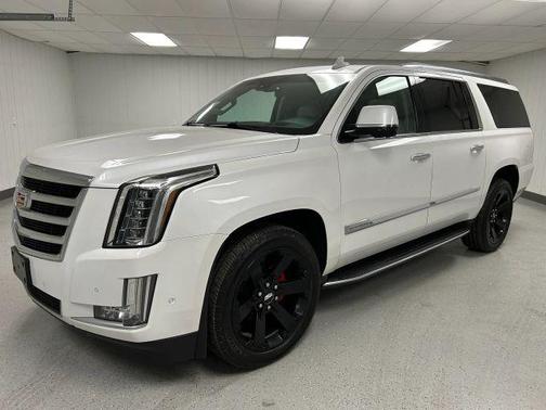White 2017 Cadillac Escalade ESV Luxury