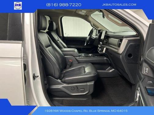 White 2022 Ford Expedition XLT