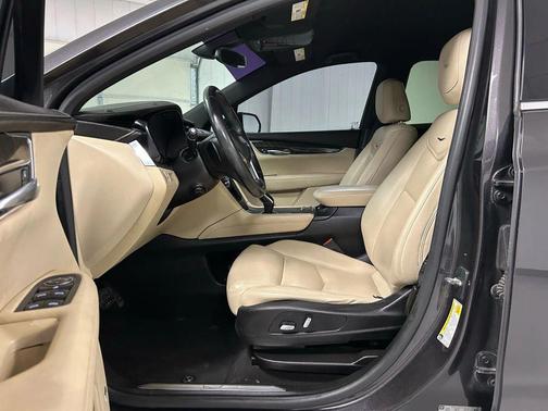 2017 Cadillac XT5 Base