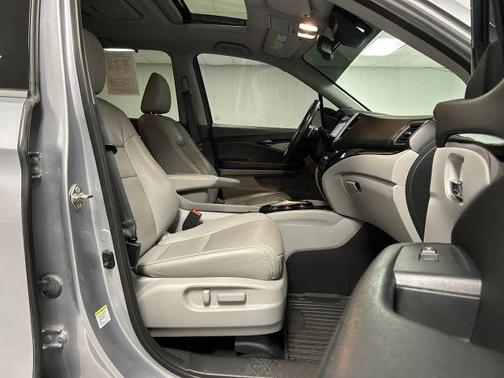 Gray 2016 Honda Pilot Touring