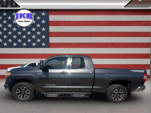 2017 Toyota Tundra SR5