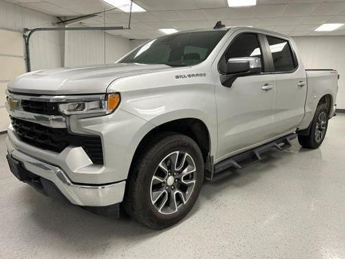White 2022 Chevrolet Silverado 1500 LT