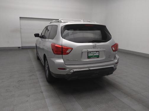 2019 Nissan Pathfinder SL